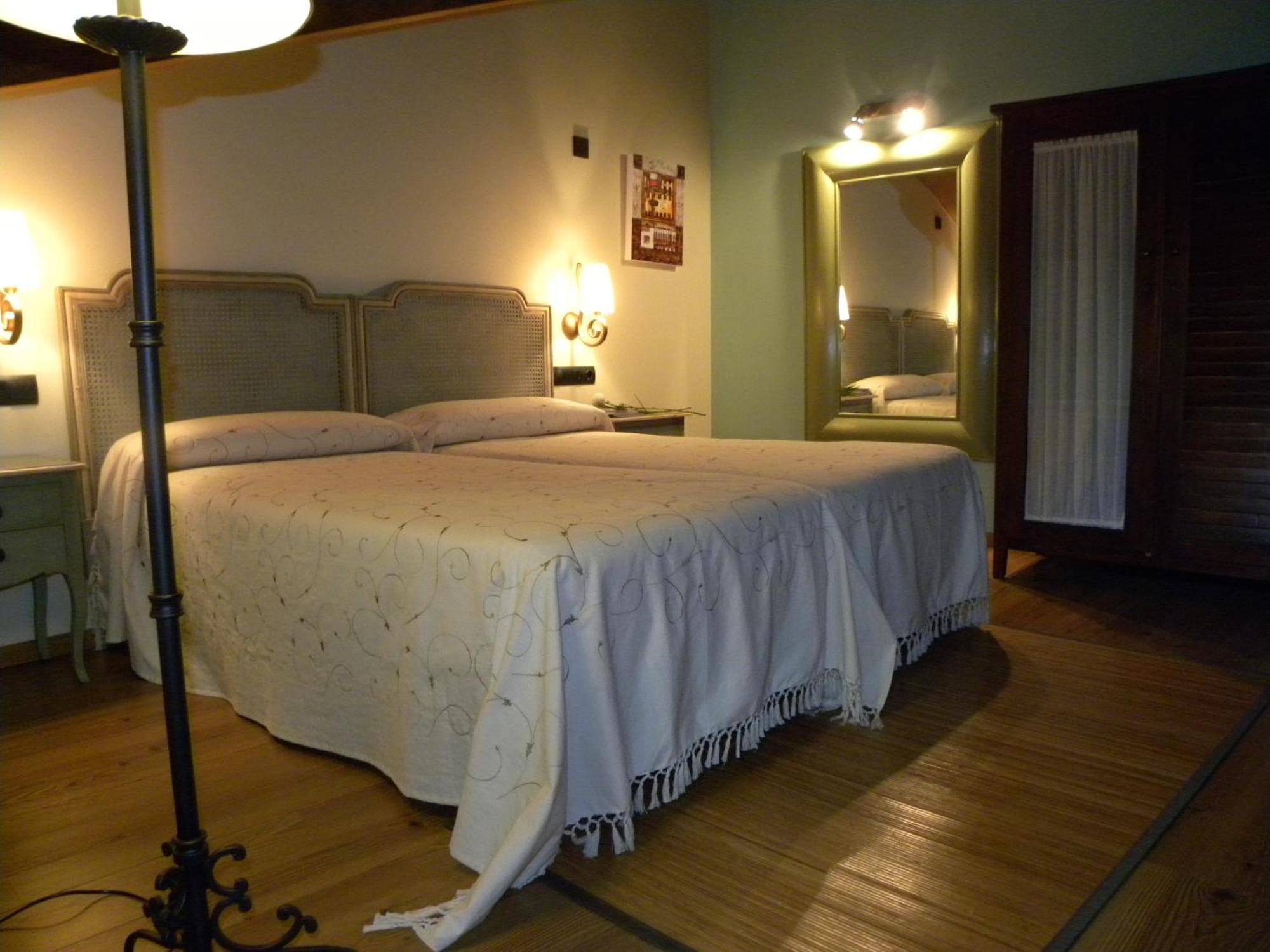 Hotel Valle Del Silencio Сан-Эстебан-де-Вальдуэса Экстерьер фото