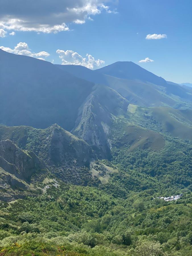 Hotel Valle Del Silencio Сан-Эстебан-де-Вальдуэса Экстерьер фото